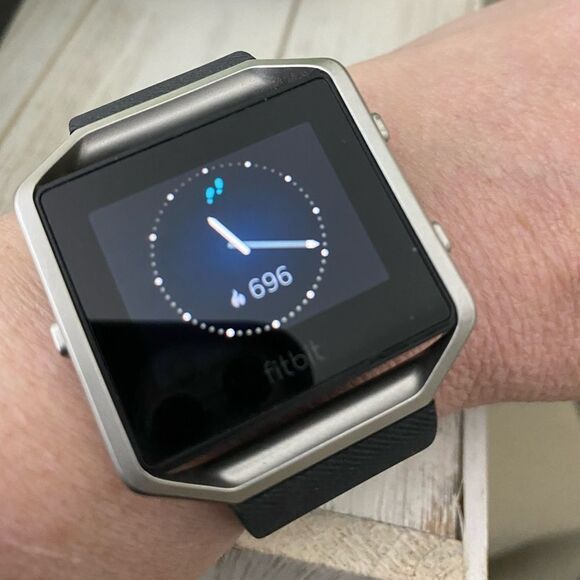 𝅺FITBIT Blaze Smart Watch - Picture 10 of 16